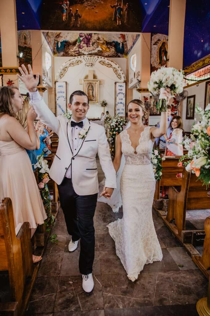 Bodas Huatulco, ceremonia en la Parroquía de Santa Cruz Huatulco